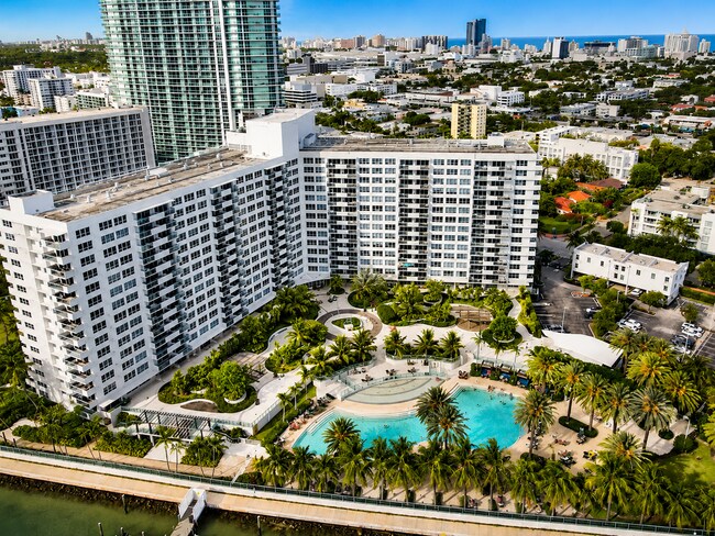 Foto del edificio - 1500 Bay Rd