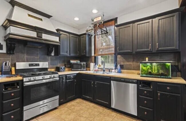 Foto del edificio - 424 E Locust St