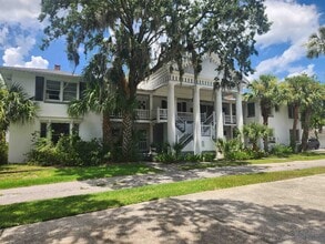 Building Photo - 55 Riberia St