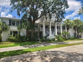 Building Photo - 55 Riberia St