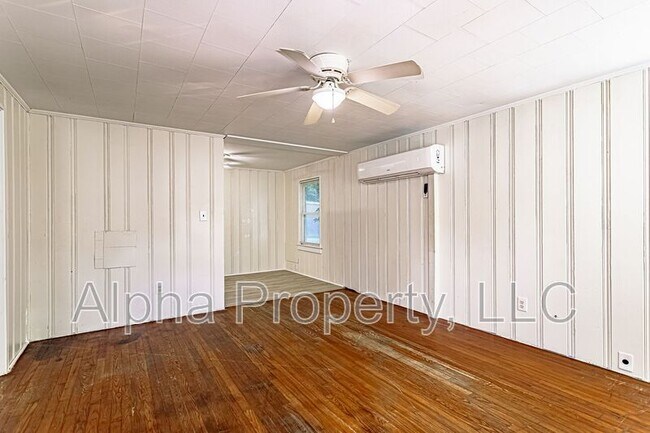 Foto del edificio - 100 Darlington Ave