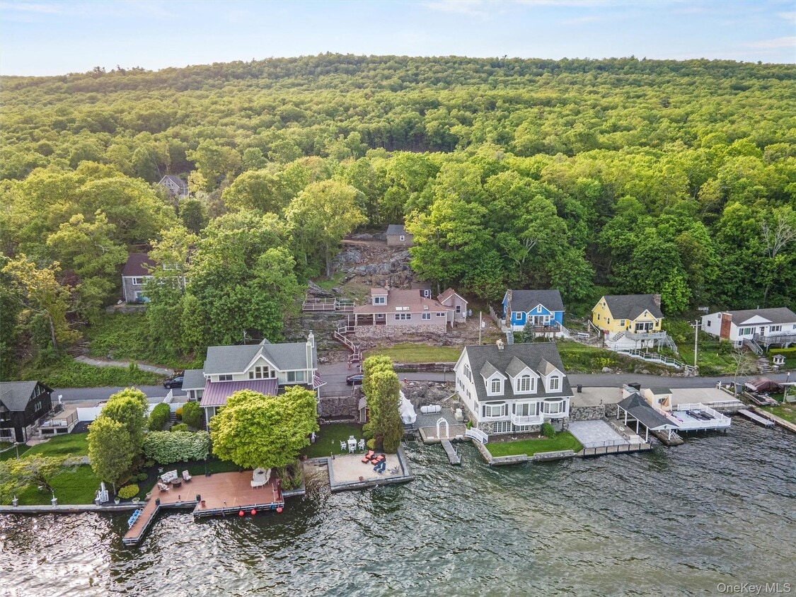 Foto principal - 99 Lake Shore Rd