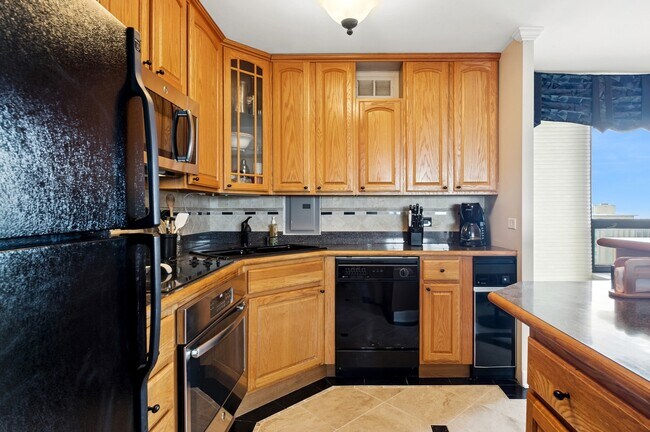 Foto del edificio - 3930 N Pine Grove Ave