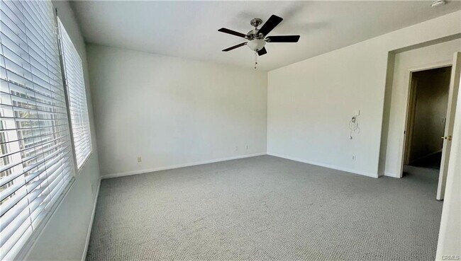 Building Photo - 14 Bel Flora