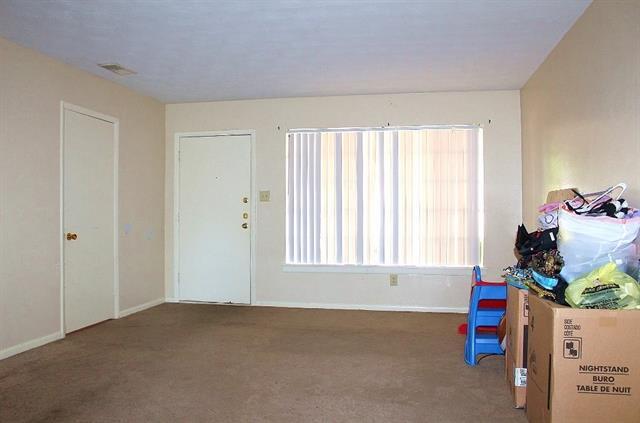Foto del edificio - 6020 Cedar Glen Dr
