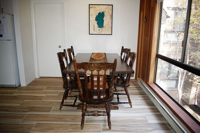 Foto del edificio - 3 Bedroom Condo w a Summer Pool - Blocks from Incline Beach!!