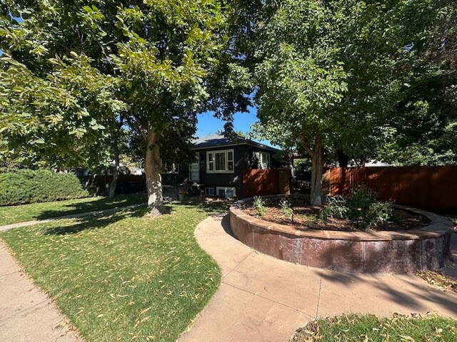 Building Photo - 6010 S Bemis St