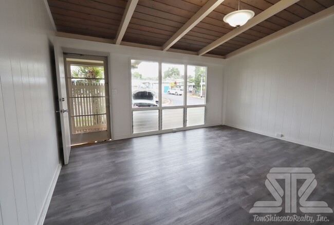 Foto del edificio - 3 Bedrooms | 1 Bathroom | Carport | Pearl ...