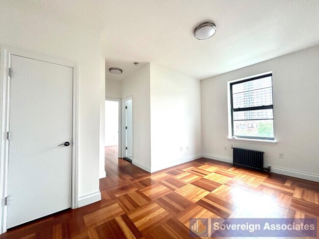 Foto del edificio - 607 W 137th St