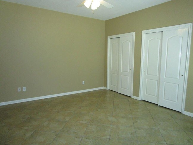 Building Photo - 14214 Ambrosia St
