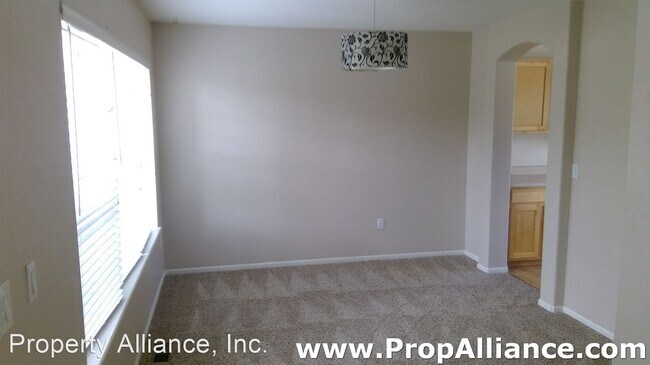 Building Photo - 3 br, 2.5 bath House - 4020 S. Rome Street