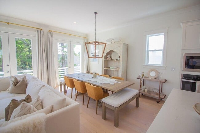 Building Photo - 141 Valdare Ln