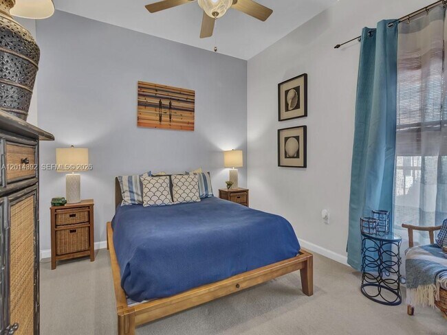 Foto del edificio - 5035 Fairways Cir