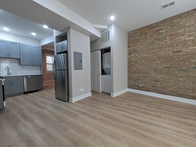 Foto del edificio - 421 W Belden Ave