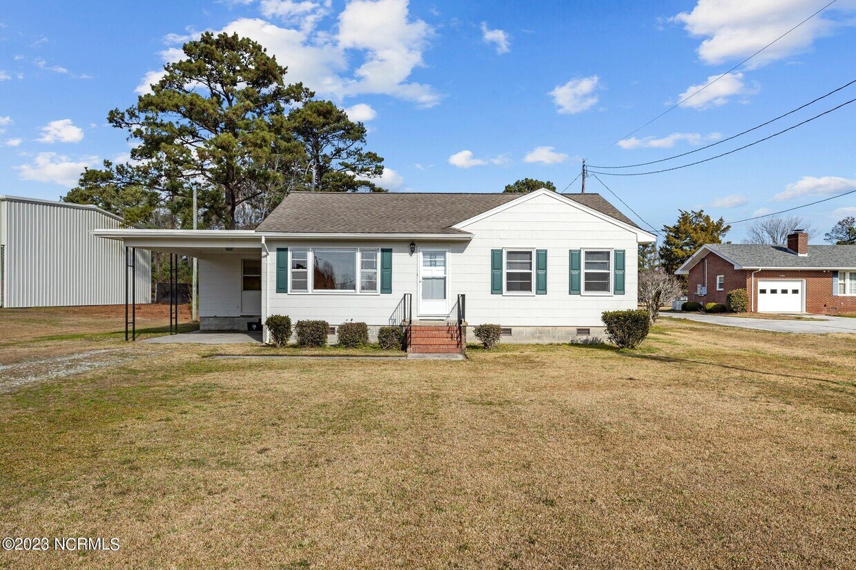 3769 Freedom Way, Hubert, NC 28539 House for Rent in Hubert, NC