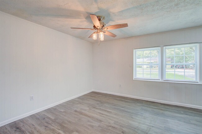 Foto del edificio - 1203 Jones Street Apt #A, Hanahan, SC 2941...