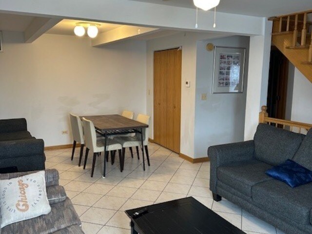 Foto del edificio - 915 E Oakton St