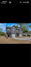 Building Photo - 2810 S Ridge Ave