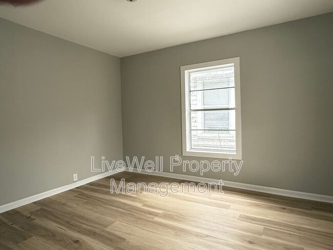 Foto del edificio - 353 16th Ave N