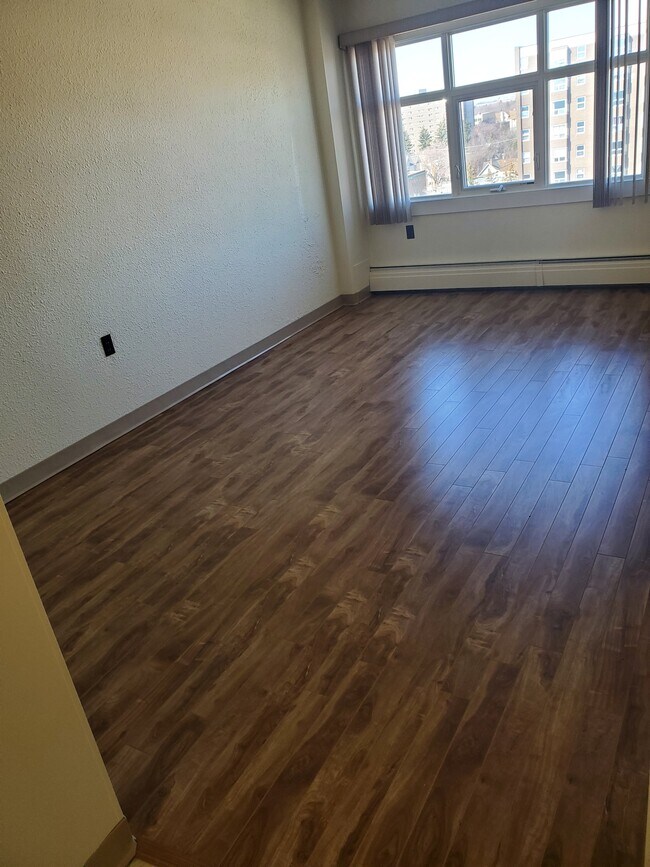 Salon - Cornwall Village Co-op Senior Housing