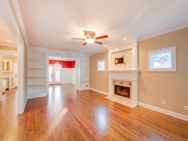 Building Photo - 701 Franklin St