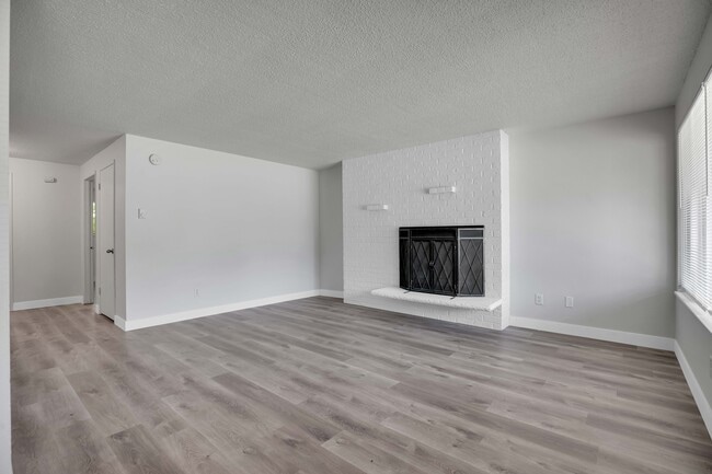 Building Photo - Shenandoah Gardens Apartments
