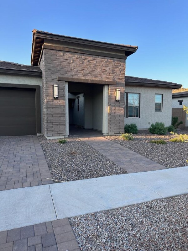 Foto del edificio - 3427 E Harwell Rd