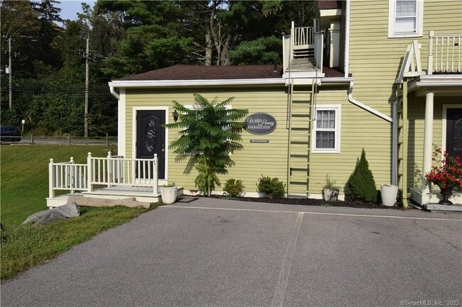 Building Photo - 159 Main St