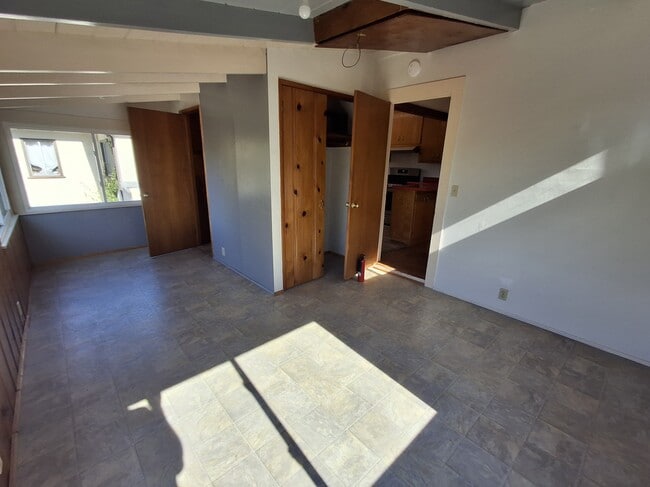 Building Photo - 1132 Sutter St