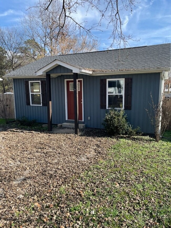 Building Photo - 160 Dixie Dr