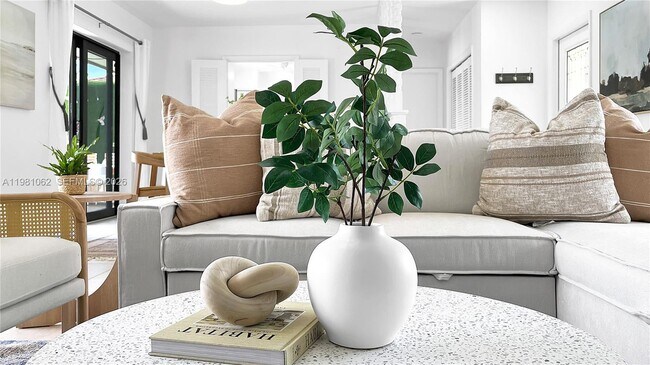 Foto del edificio - 151 SE 9th Ct