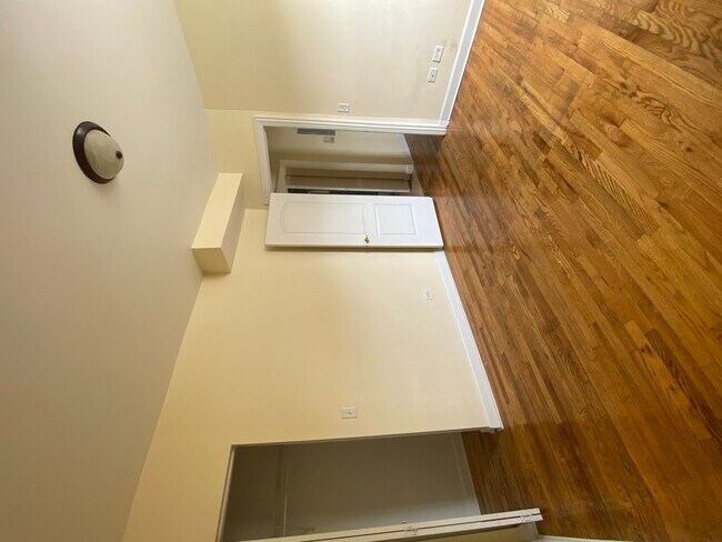 Building Photo - 6405 S Mozart St