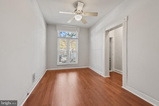 Building Photo - 733 S Conkling St