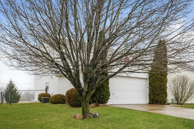 Building Photo - 468 Brookstone Dr