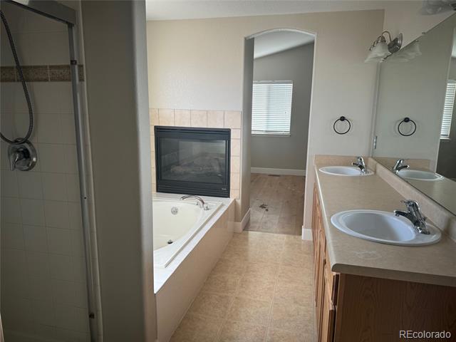 Building Photo - 15071 Prairie Red Ct
