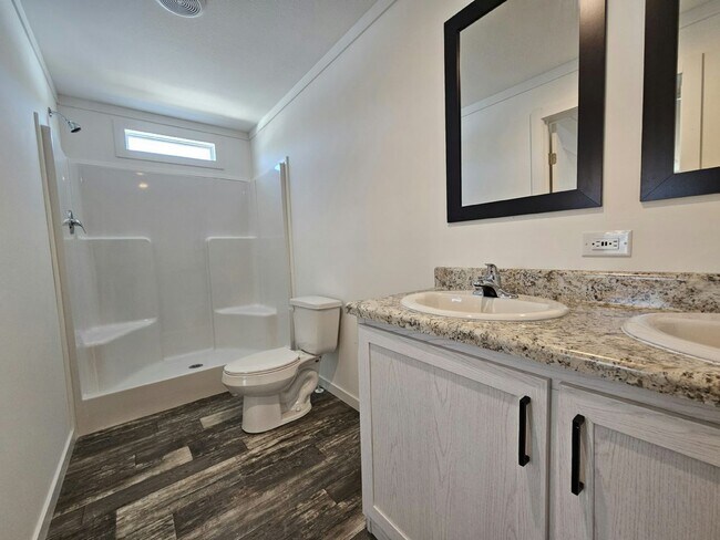 Foto del edificio - 6700 Hidden Oaks Dr