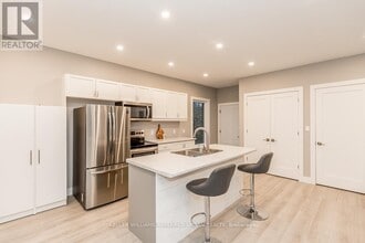 Building Photo - 23 Delta Crescent