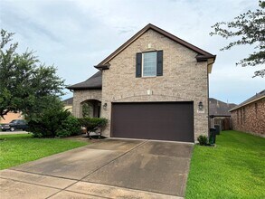 Building Photo - 20703 Winghaven Dr