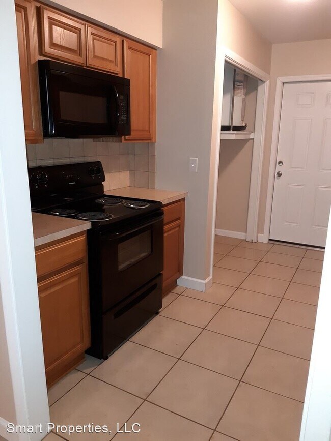 Foto del edificio - 2 br, 2 bath House - 825 Fox Lake Drive