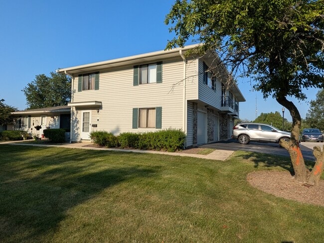 Building Photo - 34 N Salem Dr