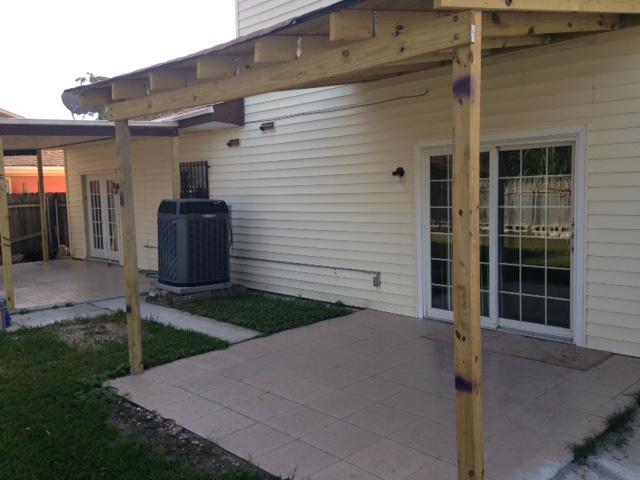 Building Photo - 2333 Bellaire Ln