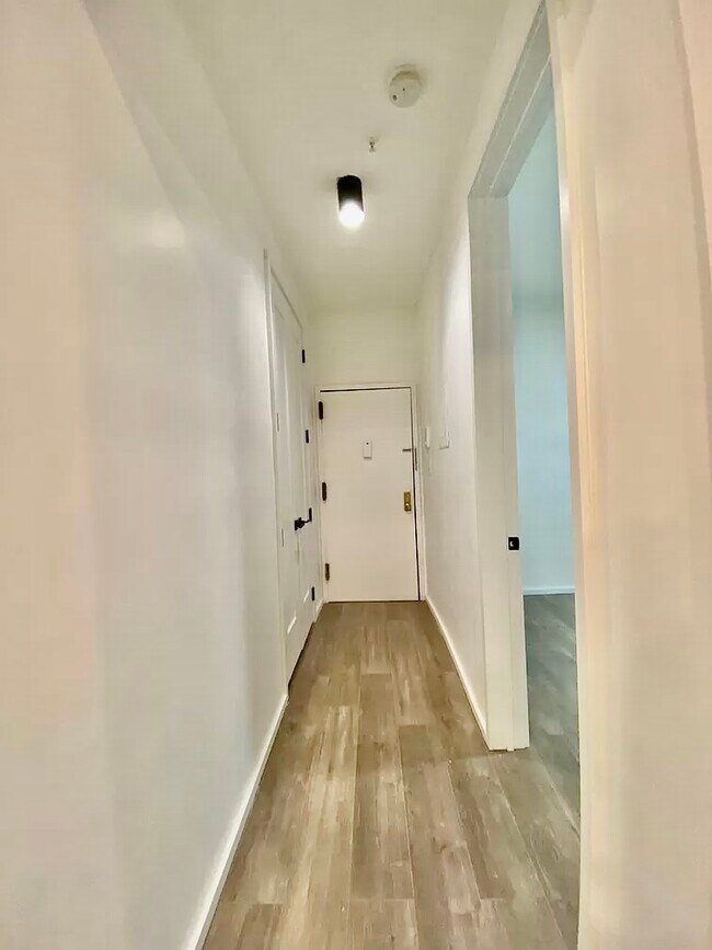 Foto del edificio - 418 Central Ave