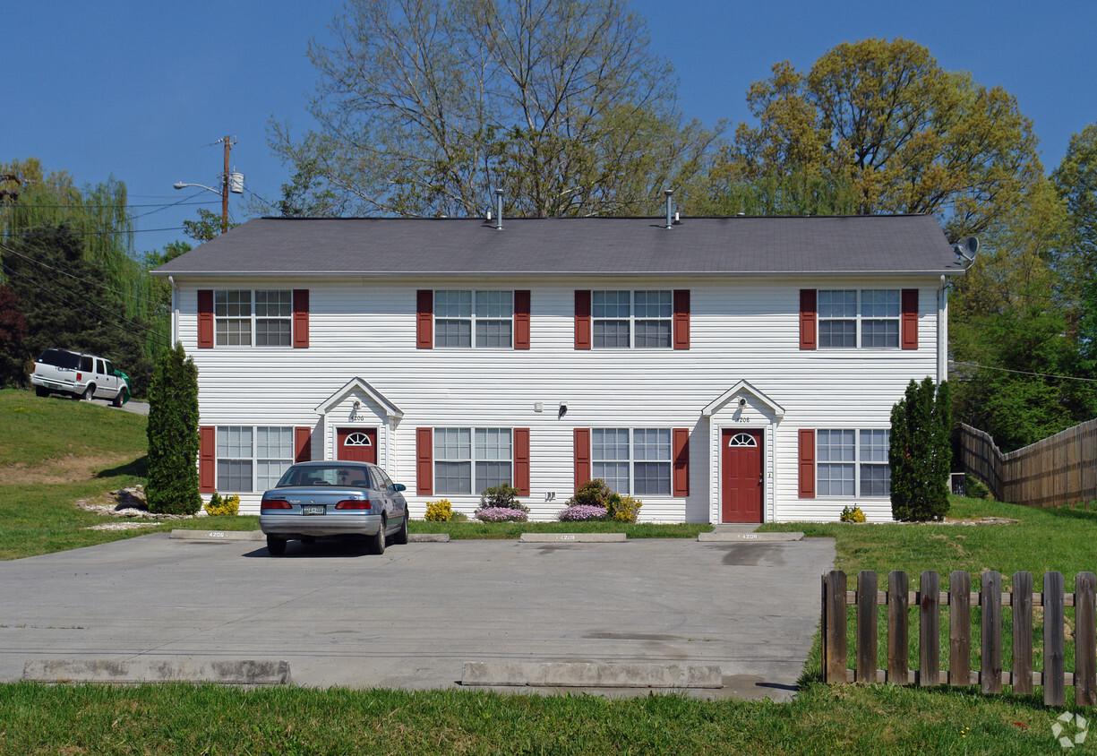 Primary Photo - Plummer Townhomes