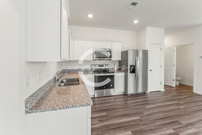 Foto del edificio - 1002 Depot St