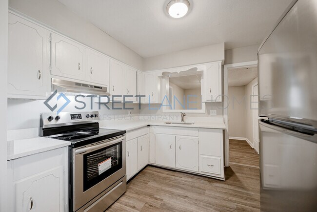 Building Photo - 5018 Bonnybrook Way