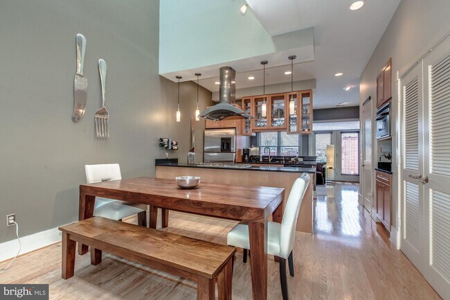 Foto del edificio - 526 13th St SE