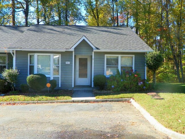 Foto del edificio - 3011 Windchase Court