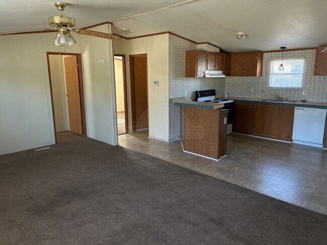 Building Photo - 3303 Sevilla Dr