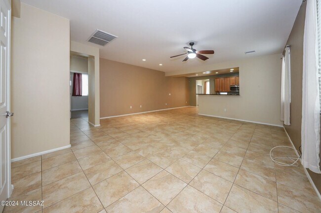 Building Photo - Beautiful Home Located in Rancho Del Lago!