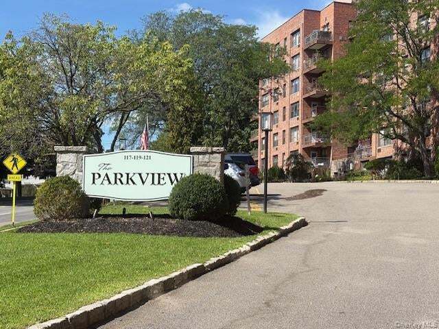Primary Photo - 119 S Highland Ave